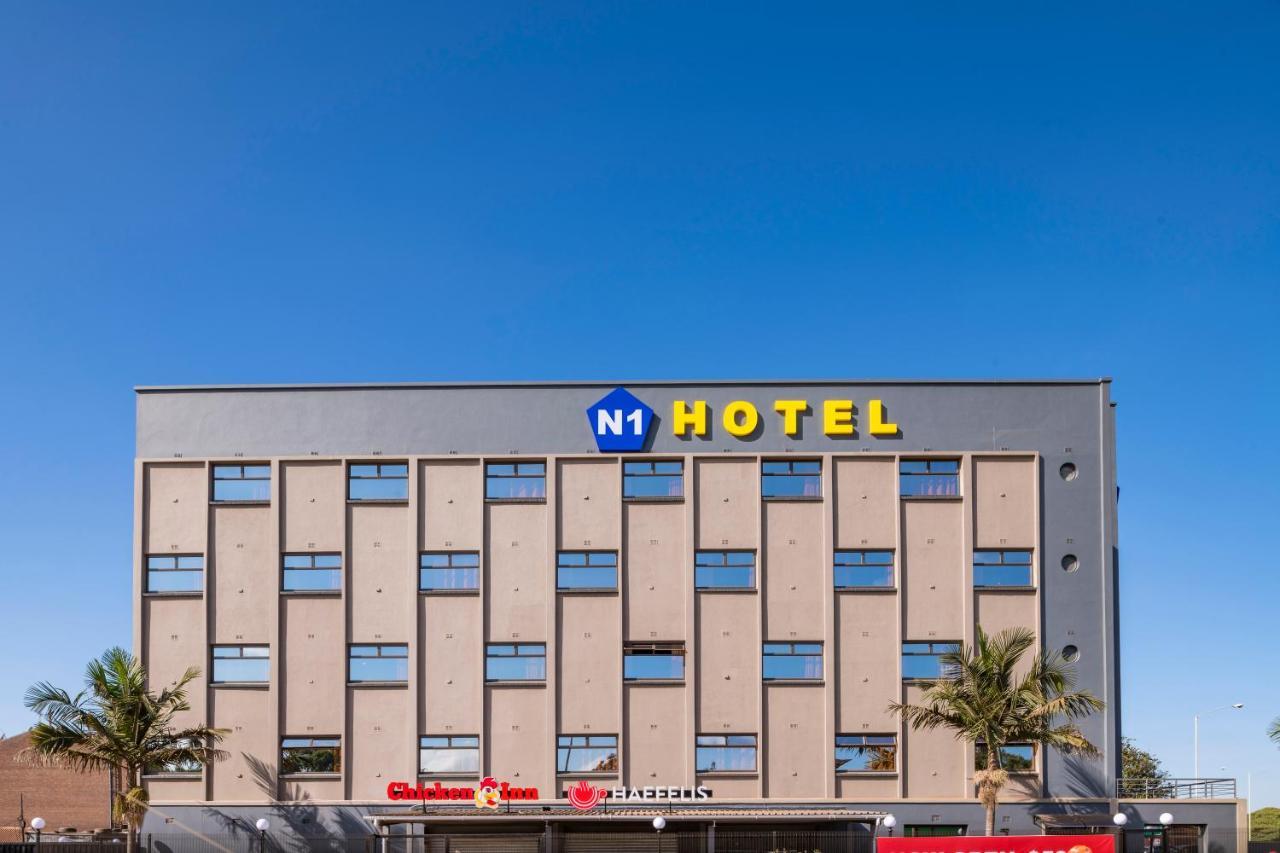 N1 Hotel Rotten Row Harare Exterior foto
